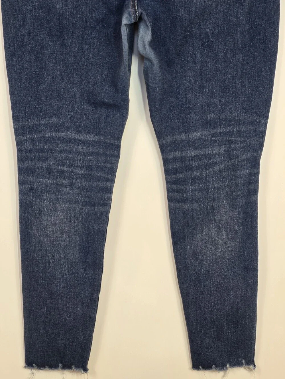 American Eagle Dream Super Hi-Rise Jegging Jeans  Distressed Raw Hem 16